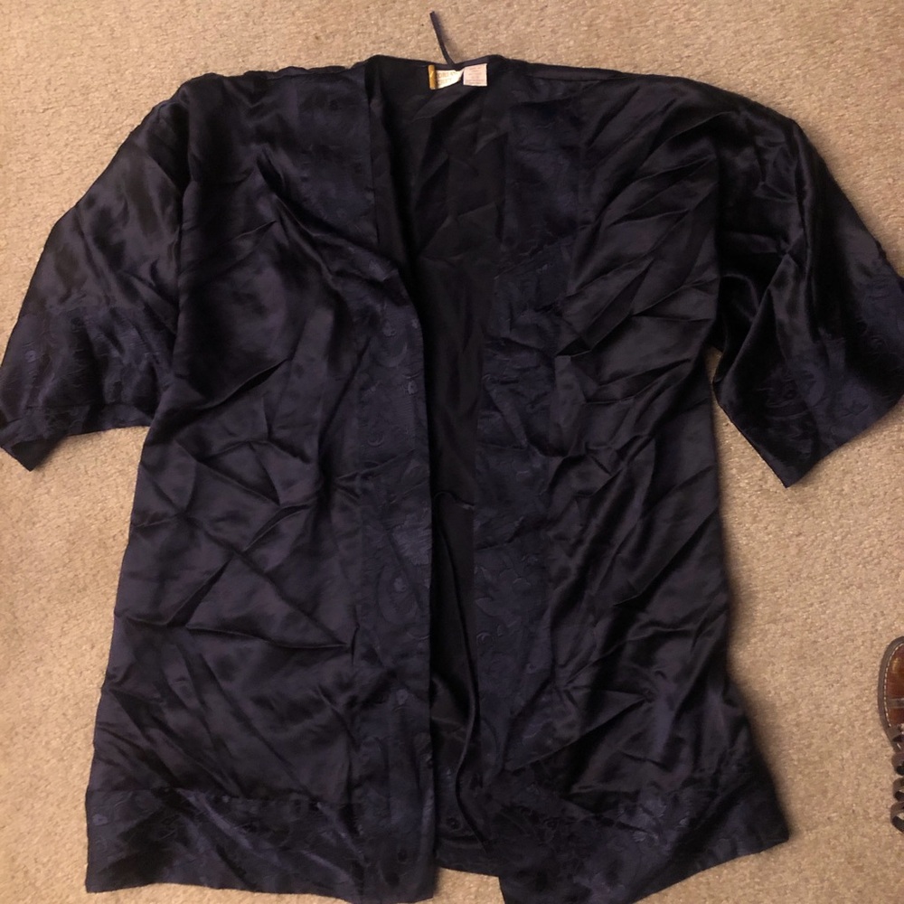 Vintage Victoria's Secret Navy Satin Kimono Robe House Coat
No belt